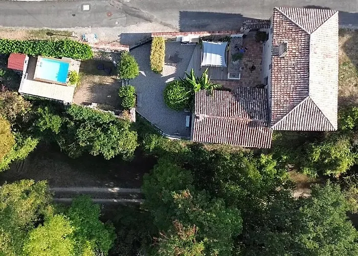 Chez Dame Jeanne * Saint-Pastour