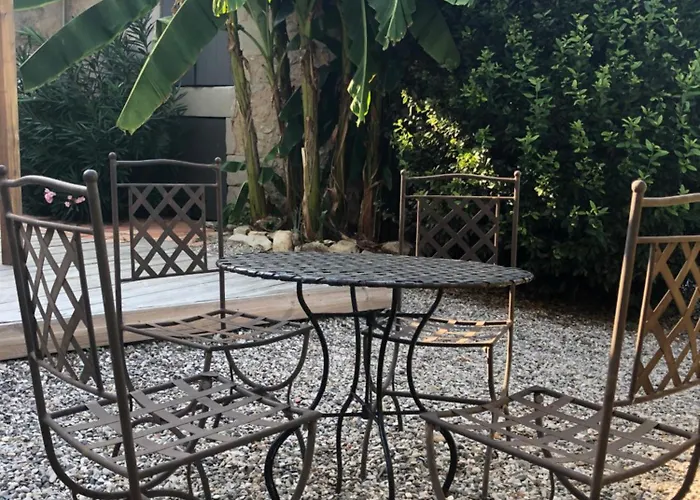 Chez Dame Jeanne * Saint-Pastour